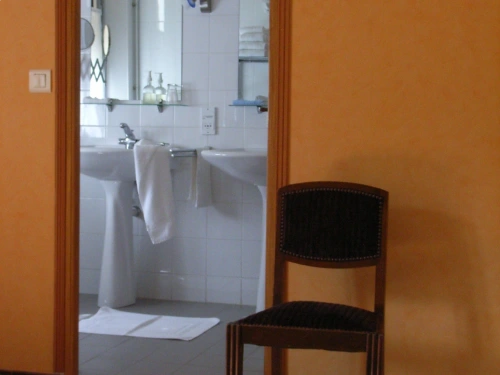 Salle de bain chambre art deco - Villa Gaia Hotel de charme et jardin – Digne-les-Bains en Haute Provence (1)